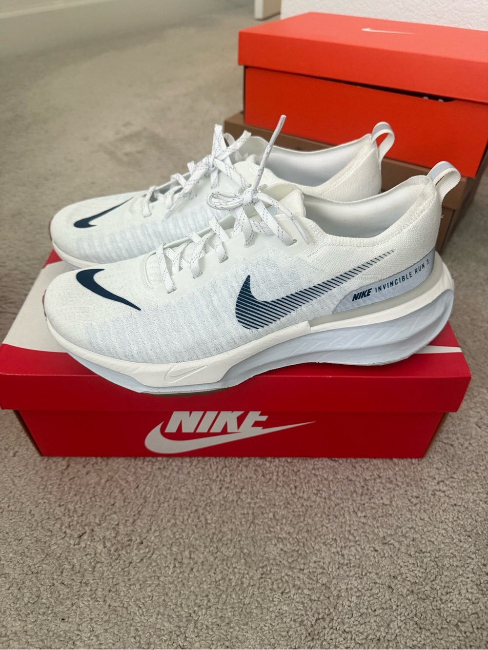 Nike White Running Shoes with Navy Swoosh